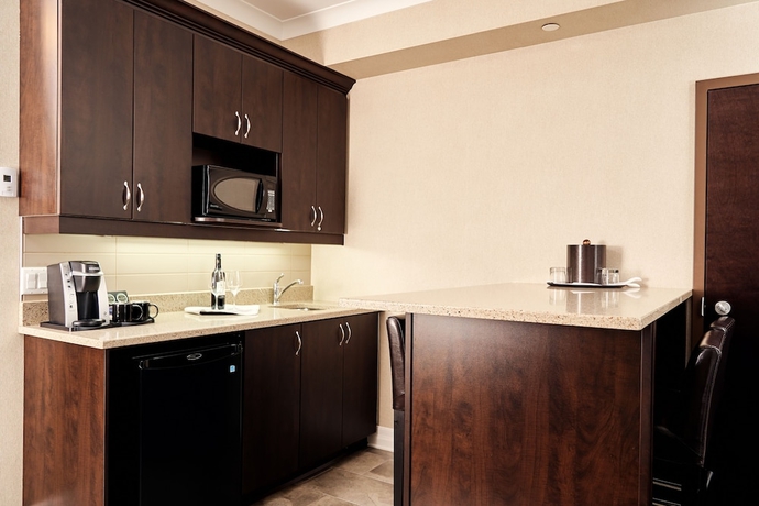 Imagen de la habitación del Hotel RiverRock Inn and Conference Centre. Foto 13