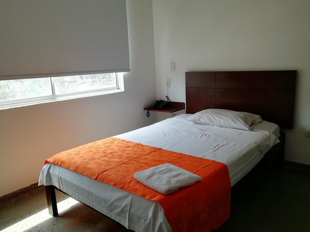 Imagen de la habitación del Hotel Rivera Central. Foto 8