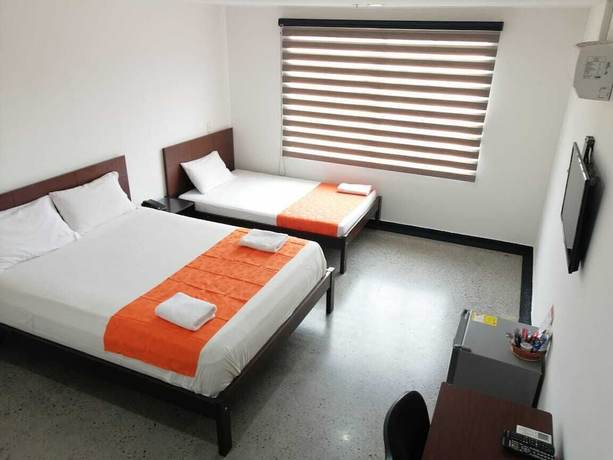 Imagen de la habitación del Hotel Rivera Central. Foto 9