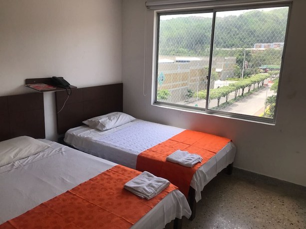 Imagen de la habitación del Hotel Rivera Central. Foto 15