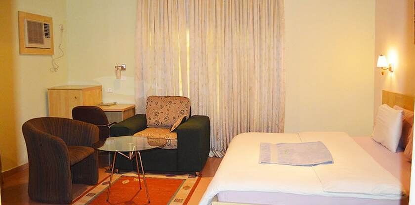 Imagen de la habitación del Hotel Rivera Homes Golf Resort. Foto 16