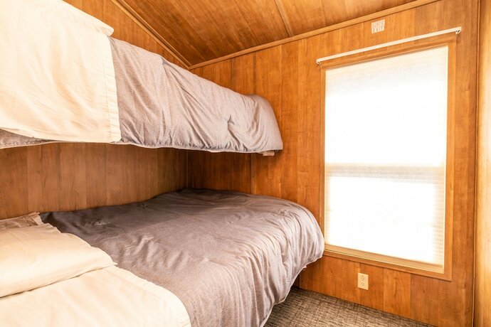 Imagen de la habitación del Hotel Riverbend Cottages and RV Resort. Foto 13