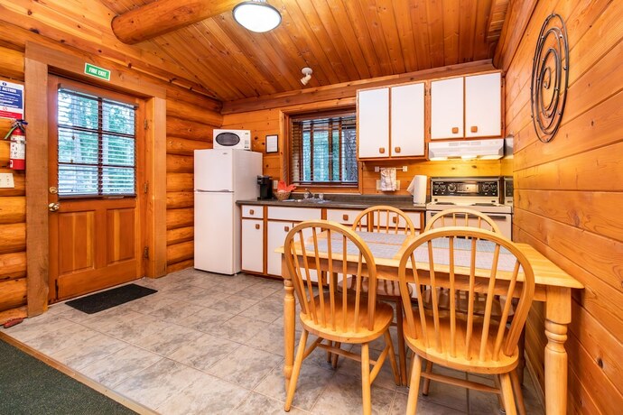 Imagen general del Hotel Riverbend Cottages and RV Resort. Foto 10