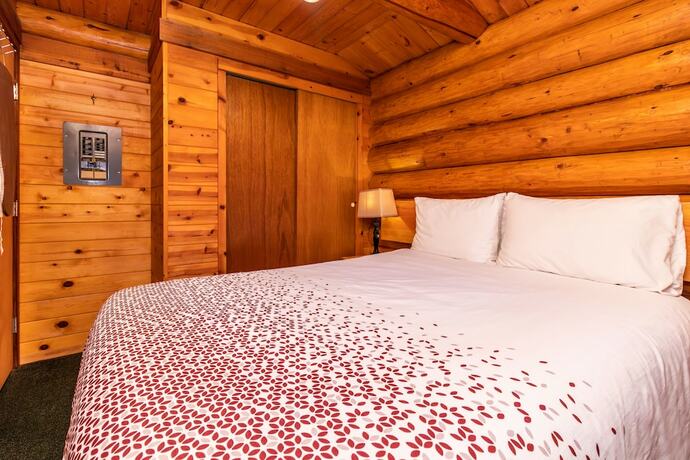 Imagen de la habitación del Hotel Riverbend Cottages and RV Resort. Foto 17