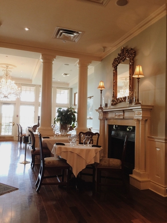 Imagen de los interiores del Hotel Riverbend Inn and Vineyard. Foto 9