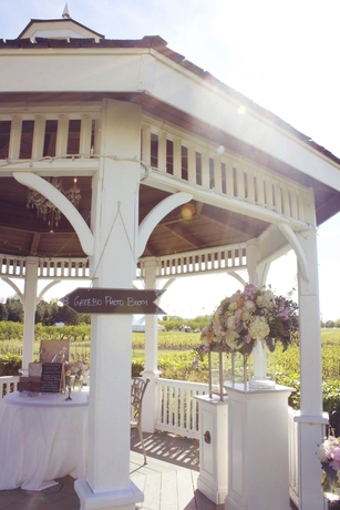Imagen de los exteriores del Hotel Riverbend Inn and Vineyard. Foto 8