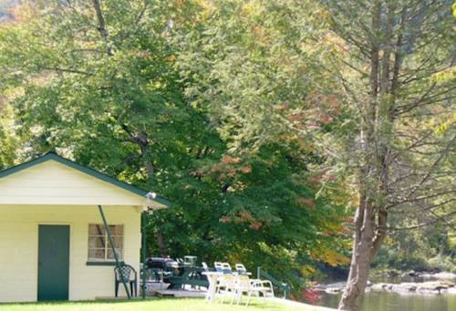 Imagen de la habitación del Hotel Riverbend Lodging. Foto 3