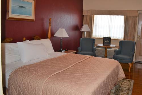 Imagen de la habitación del Hotel Riveredge Resort. Foto 4