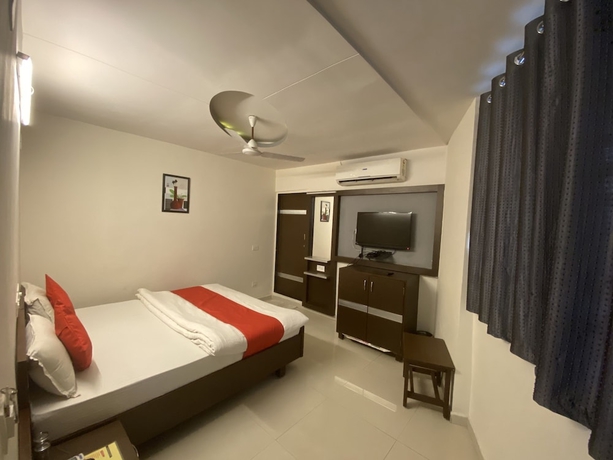 Imagen de la habitación del Hotel Riverfront, Ahmedabad. Foto 3