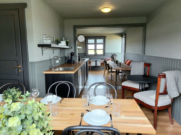 Imagen de los interiores del Hotel Riverfront Lodge. Foto 17