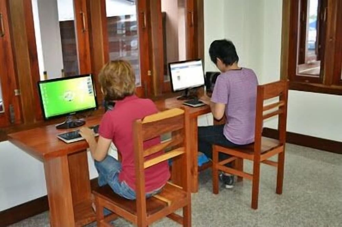 Imagen de los interiores del Hotel Riverfront Mukdahan. Foto 18