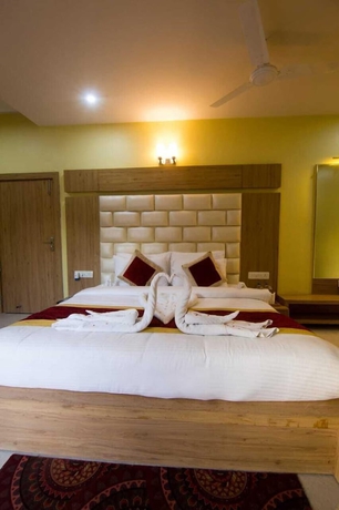 Imagen de la habitación del Hotel Riverfront Resort. Foto 12