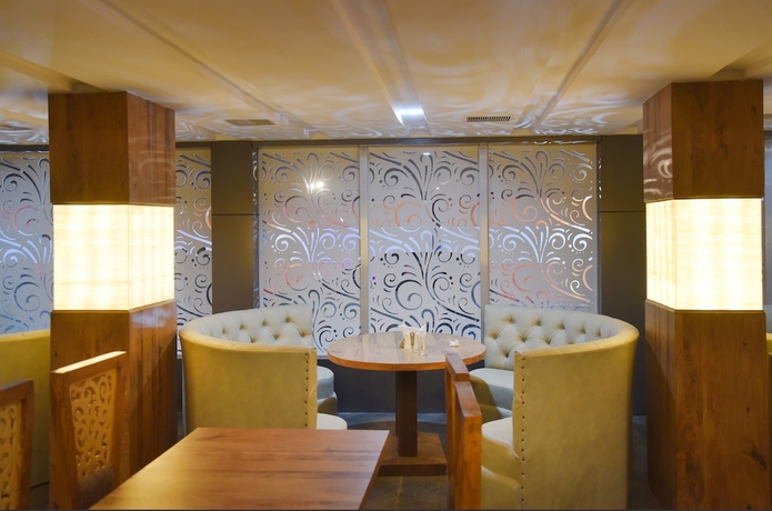 Imagen del bar/restaurante del Hotel Riverfront Resort. Foto 4