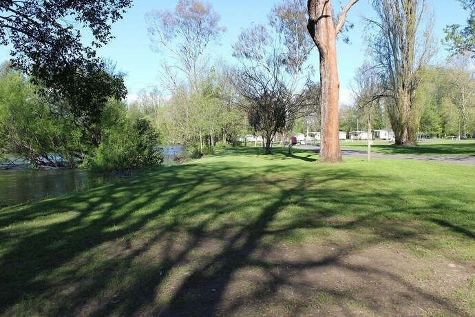 Imagen general del Hotel Riverglade Caravan Park. Foto 10