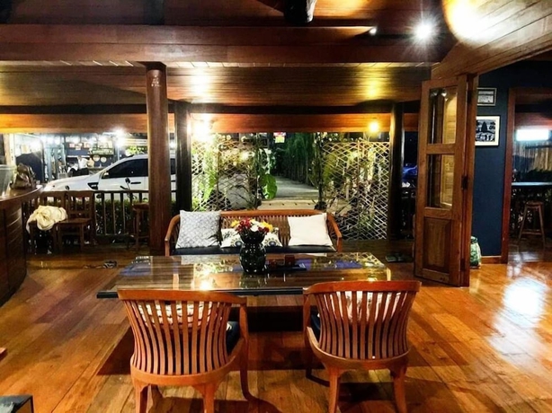 Imagen de los interiores del Hotel Riverhouse. Foto 16