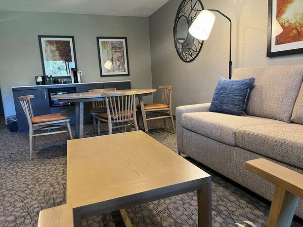 Imagen general del Hotel Riverhouse Lodge. Foto 7