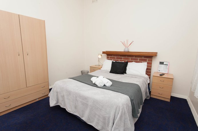 Imagen de la habitación del Hotel Riverina. Foto 10