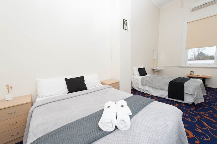 Imagen de la habitación del Hotel Riverina. Foto 14