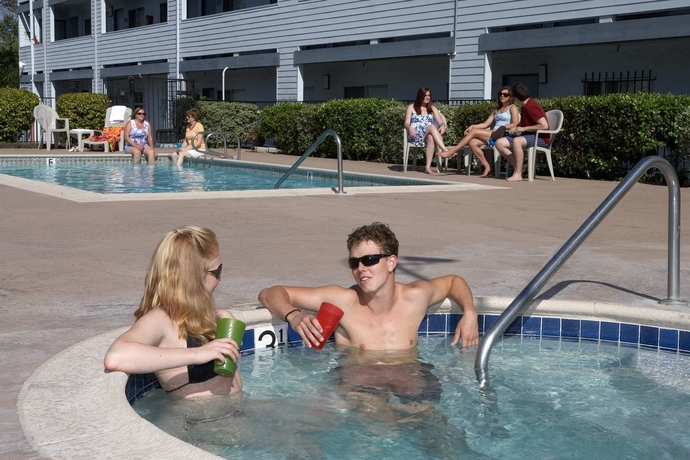 Imagen de la piscina del Hotel Riverleaf Inn Mission Valley. Foto 19