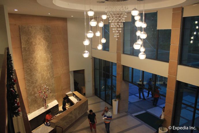 Imagen de los interiores del Hotel Rivermount And Resort. Foto 13