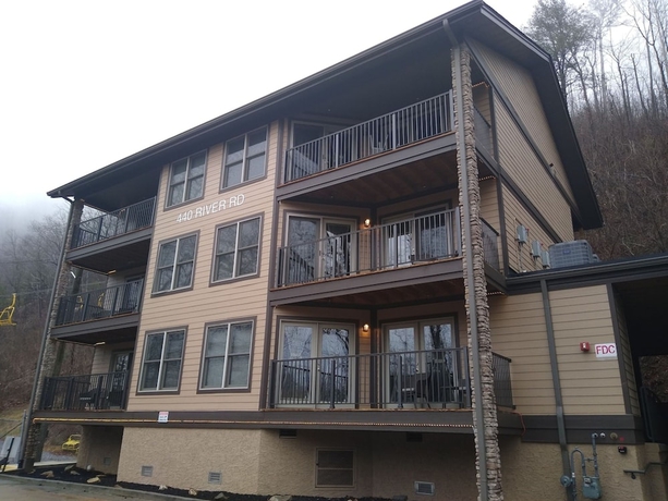 Imagen general del Hotel River\'s Edge. Foto 1