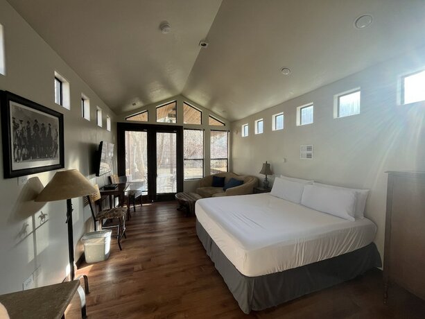 Imagen de la habitación del Hotel River's Edge Resort at Heber Valley. Foto 11