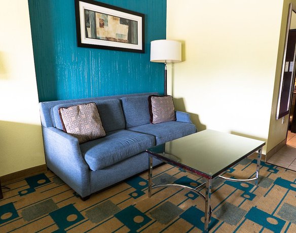 Imagen de la habitación del Hotel Rivers Inn and Suites. Foto 6