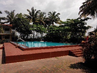 Imagen de la piscina del Hotel Riverside, Calangute. Foto 12