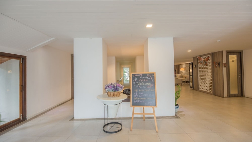 Imagen de los interiores del Hotel Riverside Floral Inn Chiang Mai. Foto 13