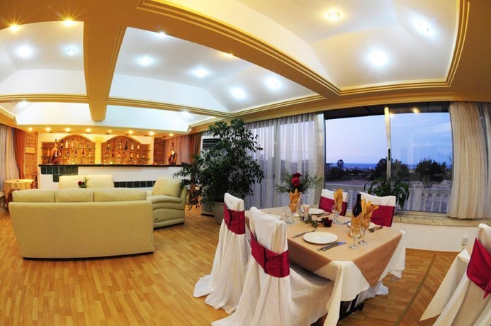 Imagen general del Hotel Riverside Garden Resort. Foto 4