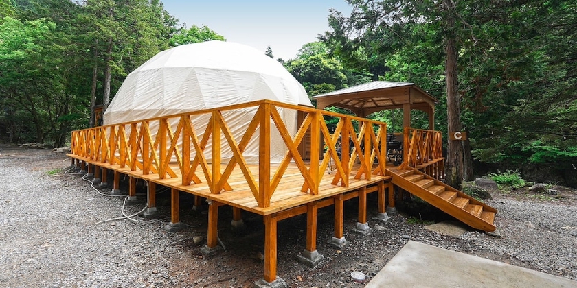 Imagen de la habitación del Hotel Riverside Glamping Nuts. Foto 10