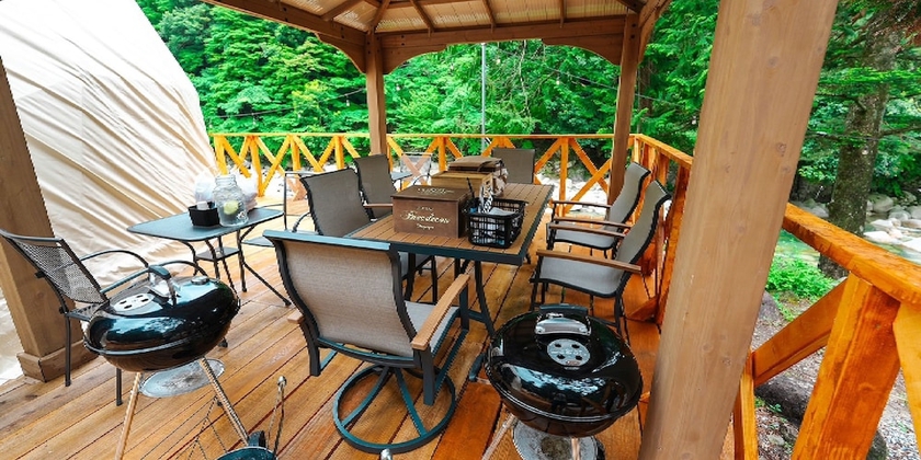 Imagen de la habitación del Hotel Riverside Glamping Nuts. Foto 12
