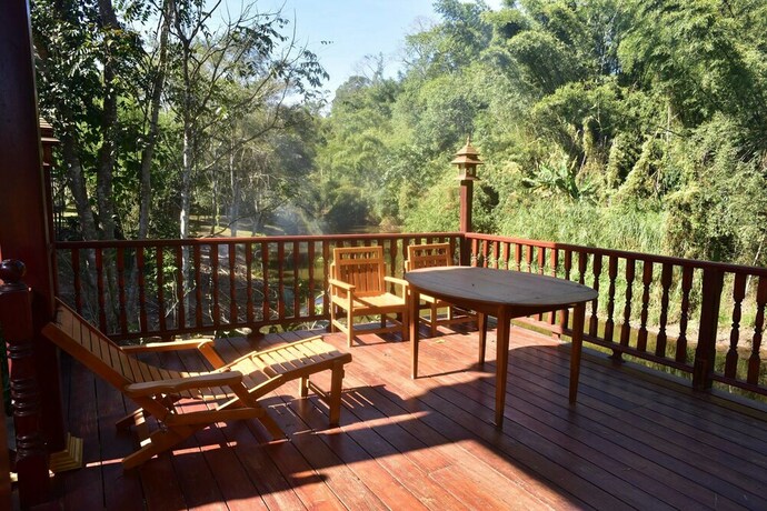 Imagen de los exteriores del Hotel Riverside Home. Foto 32