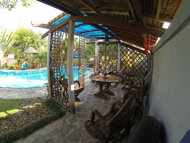 Imagen de la piscina del Hotel Riverside Homestay. Foto 17