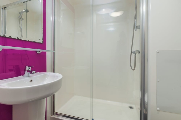 Imagen de la habitación del Hotel Riverside House by UTDM. Foto 10
