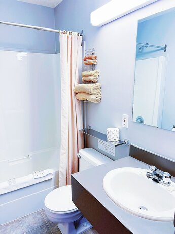 Imagen general del Hotel Riverside Inn. Foto 7