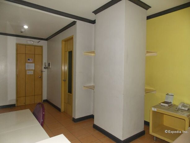 Imagen de la habitación del Hotel Riverside Inn, Iloilo. Foto 17