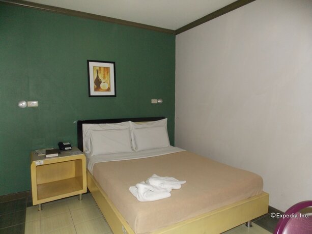 Imagen de la habitación del Hotel Riverside Inn, Iloilo. Foto 19