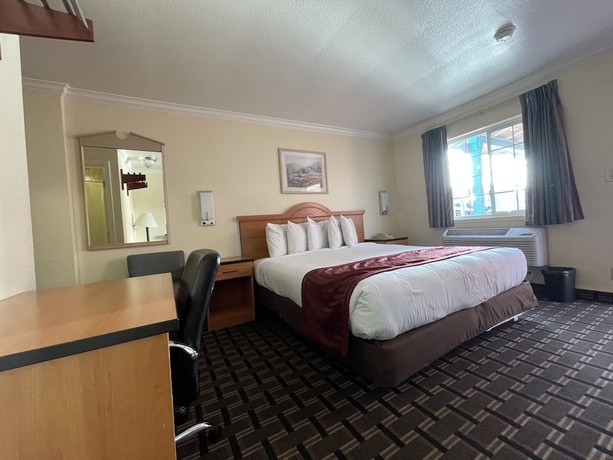 Imagen de la habitación del Hotel Riverside Inn and Suites Santa Cruz. Foto 6