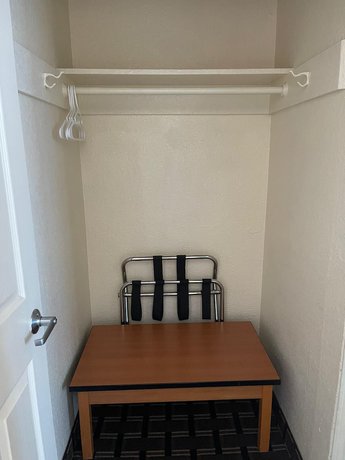 Imagen de la habitación del Hotel Riverside Inn and Suites Santa Cruz. Foto 7