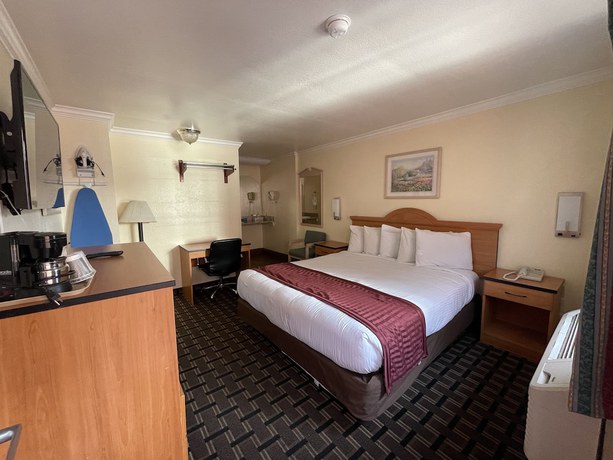 Imagen de la habitación del Hotel Riverside Inn and Suites Santa Cruz. Foto 15