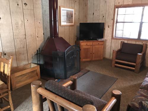 Imagen de la habitación del Hotel Riverside Lodge & Cabins. Foto 5