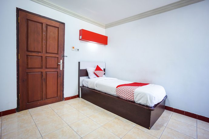 Imagen de la habitación del Hotel Riverside, Manado. Foto 14