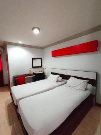 Imagen general del Hotel Riverside Manado. Foto 1