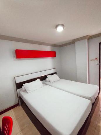 Imagen general del Hotel Riverside Manado. Foto 4