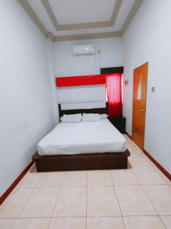 Imagen general del Hotel Riverside Manado. Foto 7