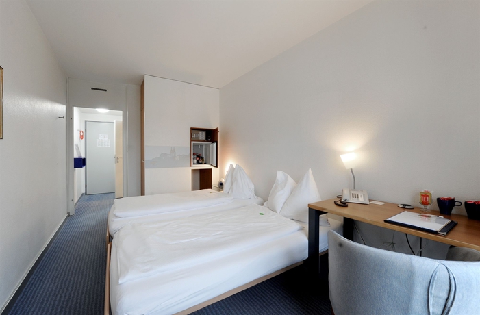 Imagen de la habitación del Hotel Riverside Merian. Foto 2