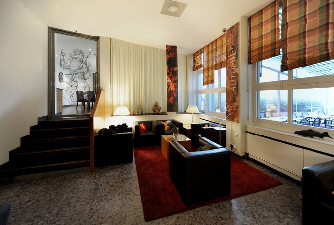 Imagen de los interiores del Hotel Riverside Merian. Foto 10