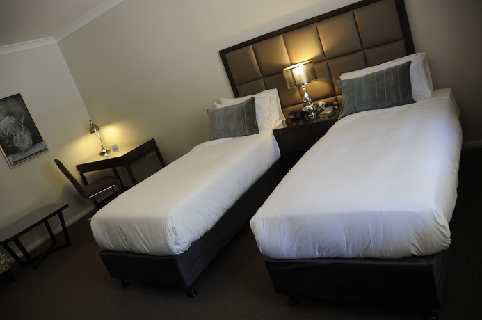 Imagen de la habitación del Hotel Riverside Oaks Golf Resort. Foto 5