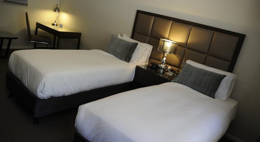 Imagen de la habitación del Hotel Riverside Oaks Golf Resort. Foto 6